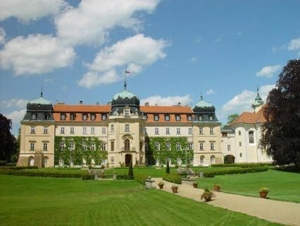 Hotel Kolonie Křivoklát Kültér fotó